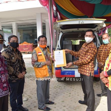 Kabupaten Mesuji mendapat hibah bantuan dua unit mobil ambulans dari Pem Prov Lampung